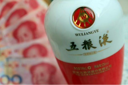 五粮液业绩超预期 超越茅台成为酒企“一哥”渺茫