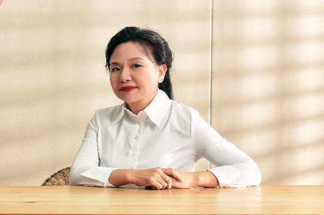 东方园林何巧女