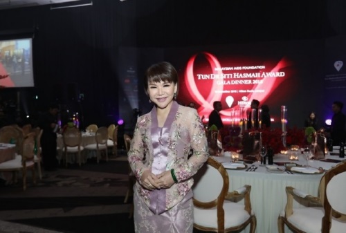 赖彩云坚信回馈社会是企业发展的精髓