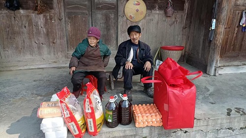 点亮乡村希望之光：共同家园志愿者关爱行动暖人心