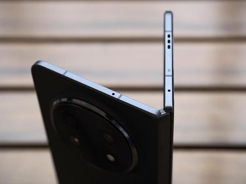 OPPO Find N5接入deepseek，提升用户智能化体验