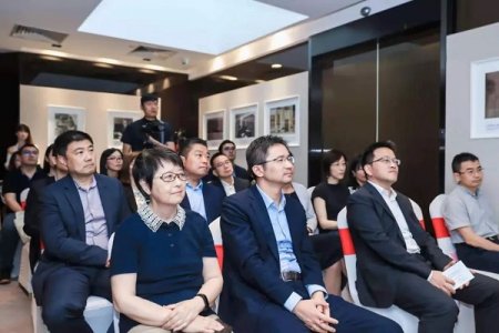 市儿基会牵手“友邦友爱”慈善信托共护“春蕾”