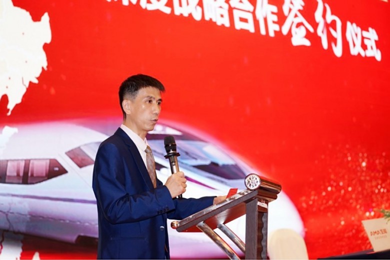 黄董定_副本.jpg